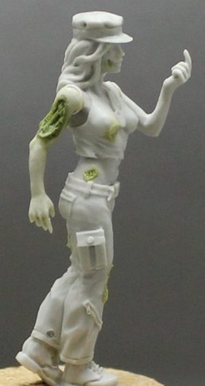 Golem Miniatures Zombie Eva