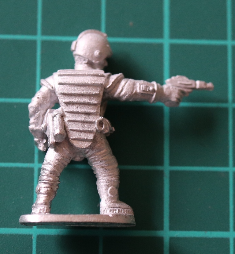 Denizen Miniatures 25mm Adventurer Space Cop with Pistol