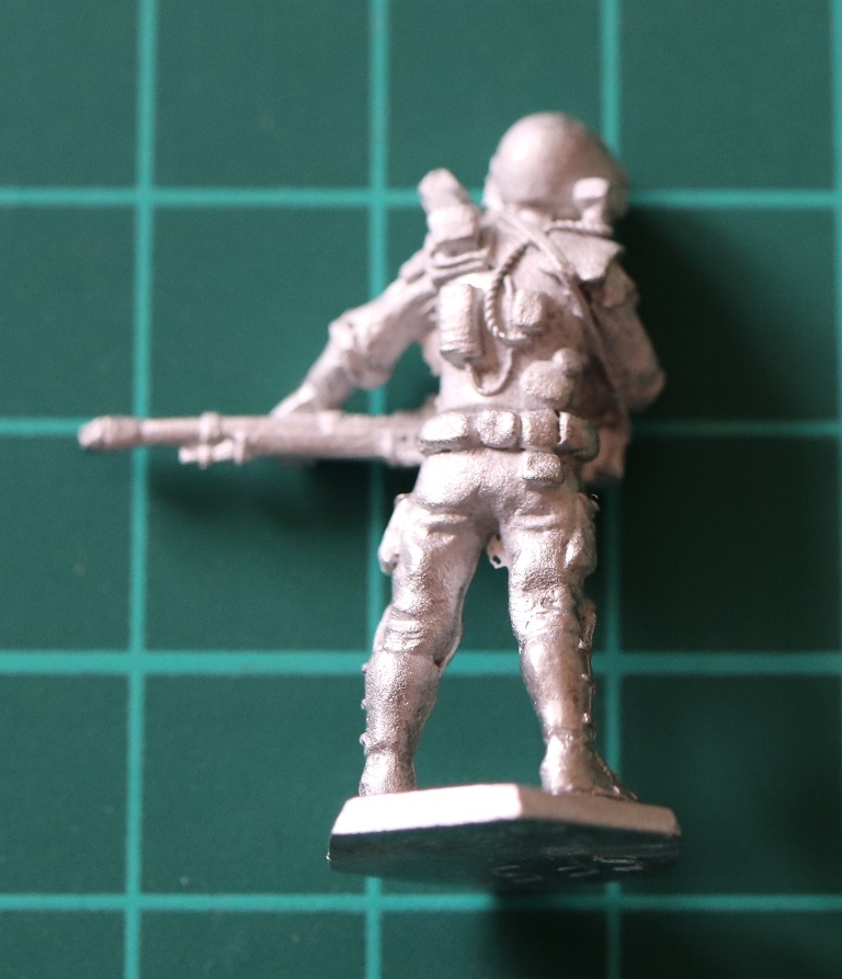 Denizen Miniatures 25mm Federation Mid-Tech Assault Team Trooper with Laser Cannon