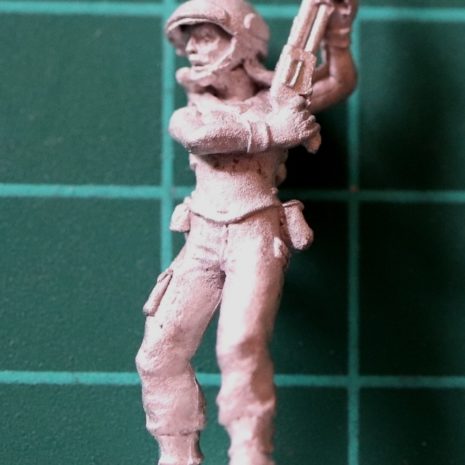 Denizen Miniatures 25mm Female Trooper with Shotgun