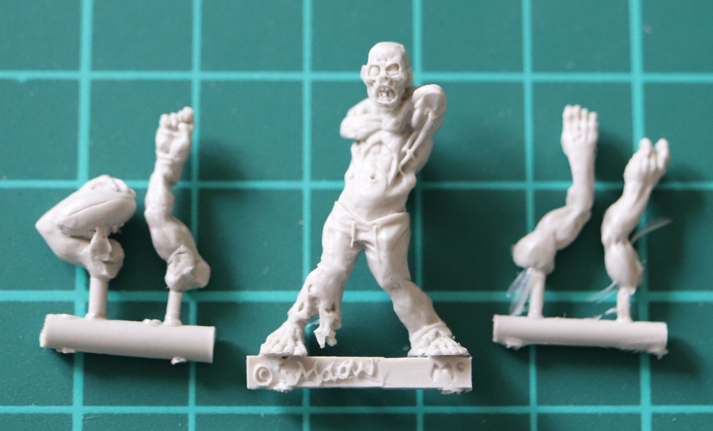 Maow Miniatures Walking Ed Zombie (Edition Limited of 400 ) BloodBowl, Fantasy Football