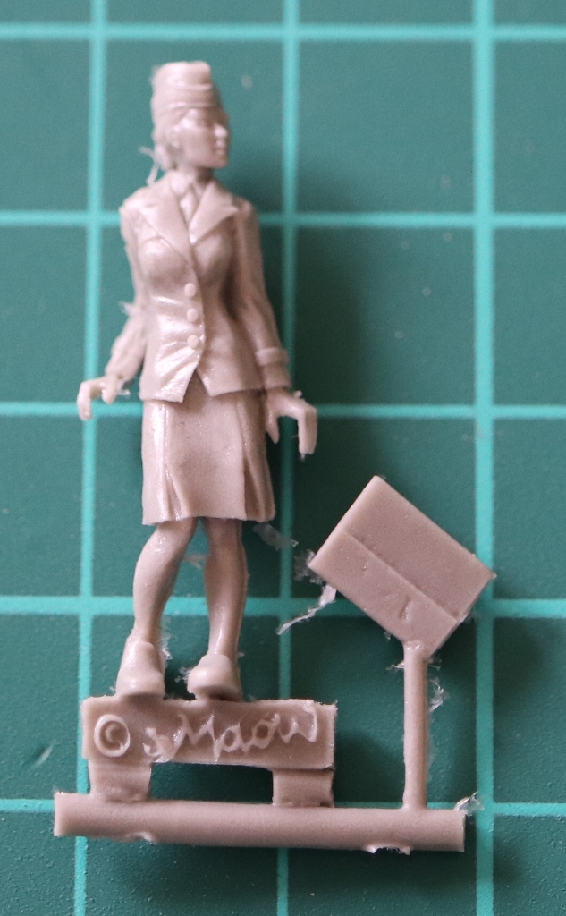 Maow Miniatures Kitty Air Hostess (Limited Edition)