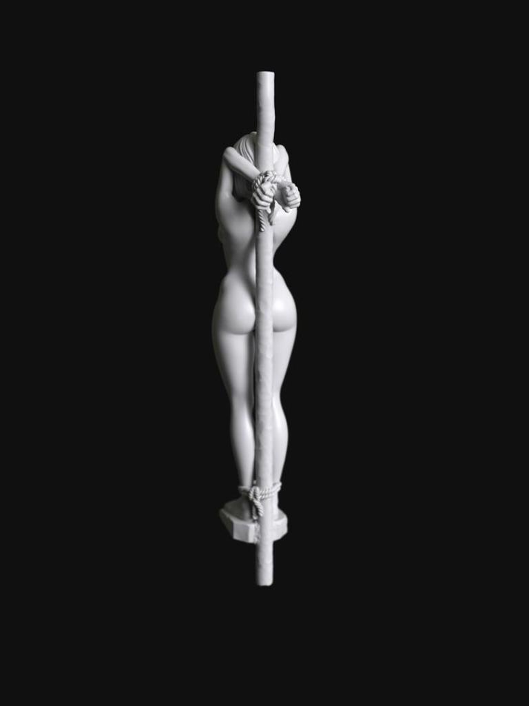 Manufaktura Miniatures Slim Female Submissive Naked and Bound to Post