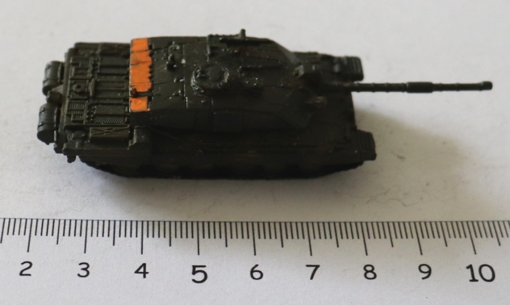 Dragon Models 1:144 British Challenger 2 Main Battle Tank #11