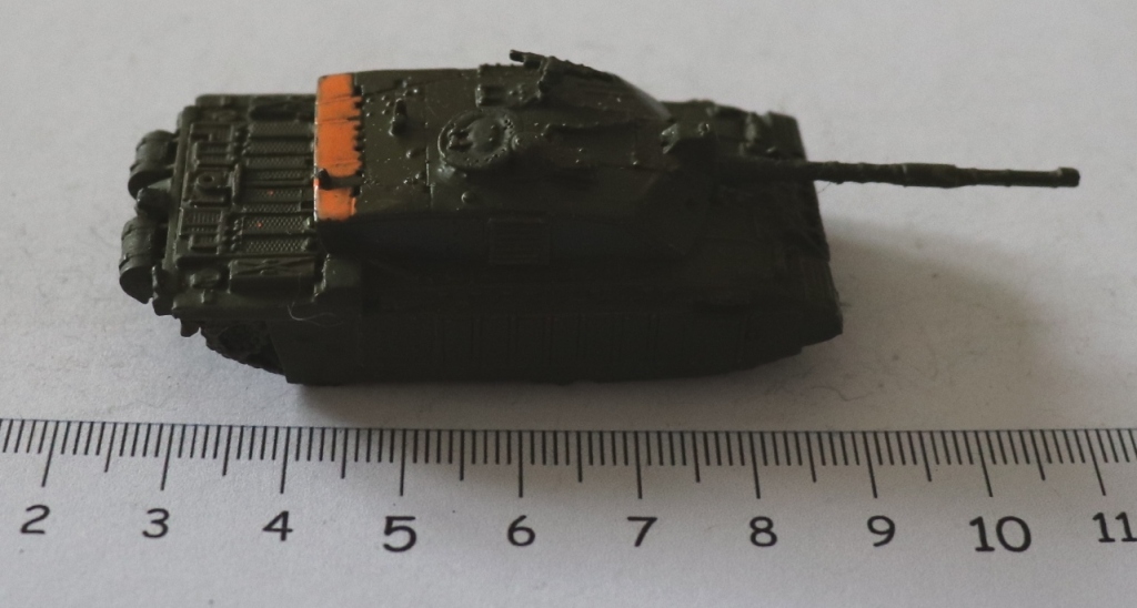 Dragon Models 1:144 British Challenger 2 Main Battle Tank #16