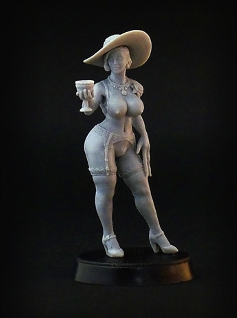 Brother Vinni Miniatures 42mm Naked Retro Style Tall Lady Wearing Hat