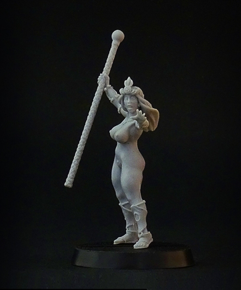 Brother Vinni Miniatures 28mm Naked Princess of Oro Fantasy Mage, Sorceress