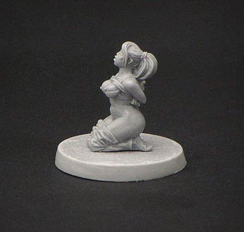 Brother Vinni Miniatures 28mm Semi Naked Woman Kneeling in Ripped Clothes