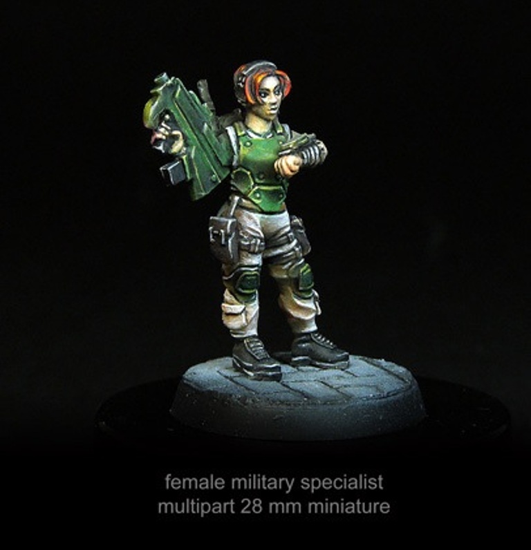 Brother Vinni Miniatures 28mm Female Military Specialist Armed With Rifle