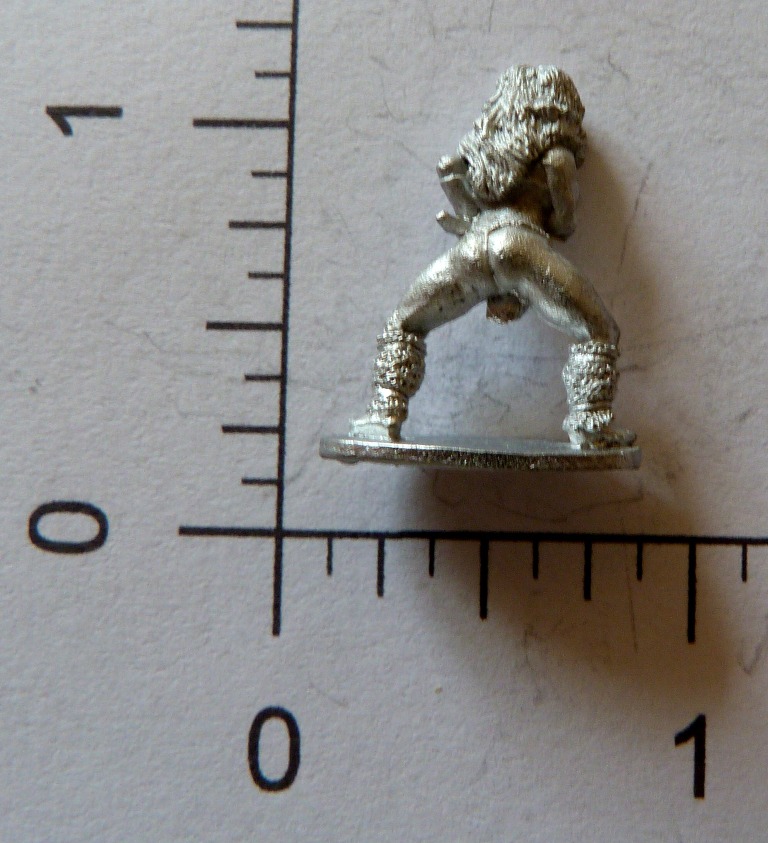 Denizen Miniatures 25mm Female Assassin Drawing Dagger