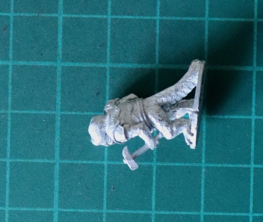 Denizen Miniatures 25mm Humanoid Reptile in Breastplate with Hammer