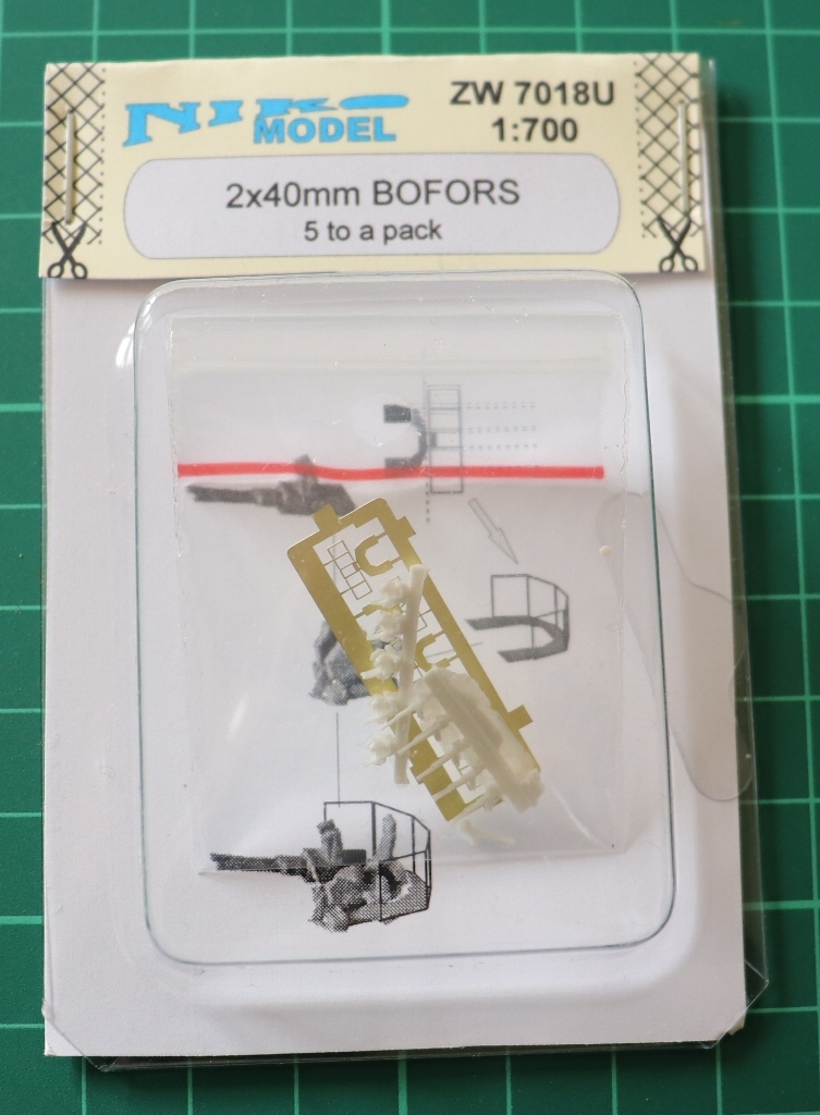 Niko Model 1:700 2 x 40mm Bofors (5 to a Pack) Includes Photo Etch